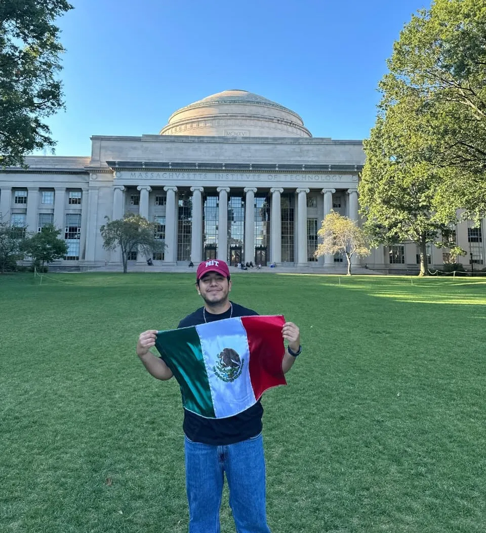 Foto de HUGO TRUJILLO